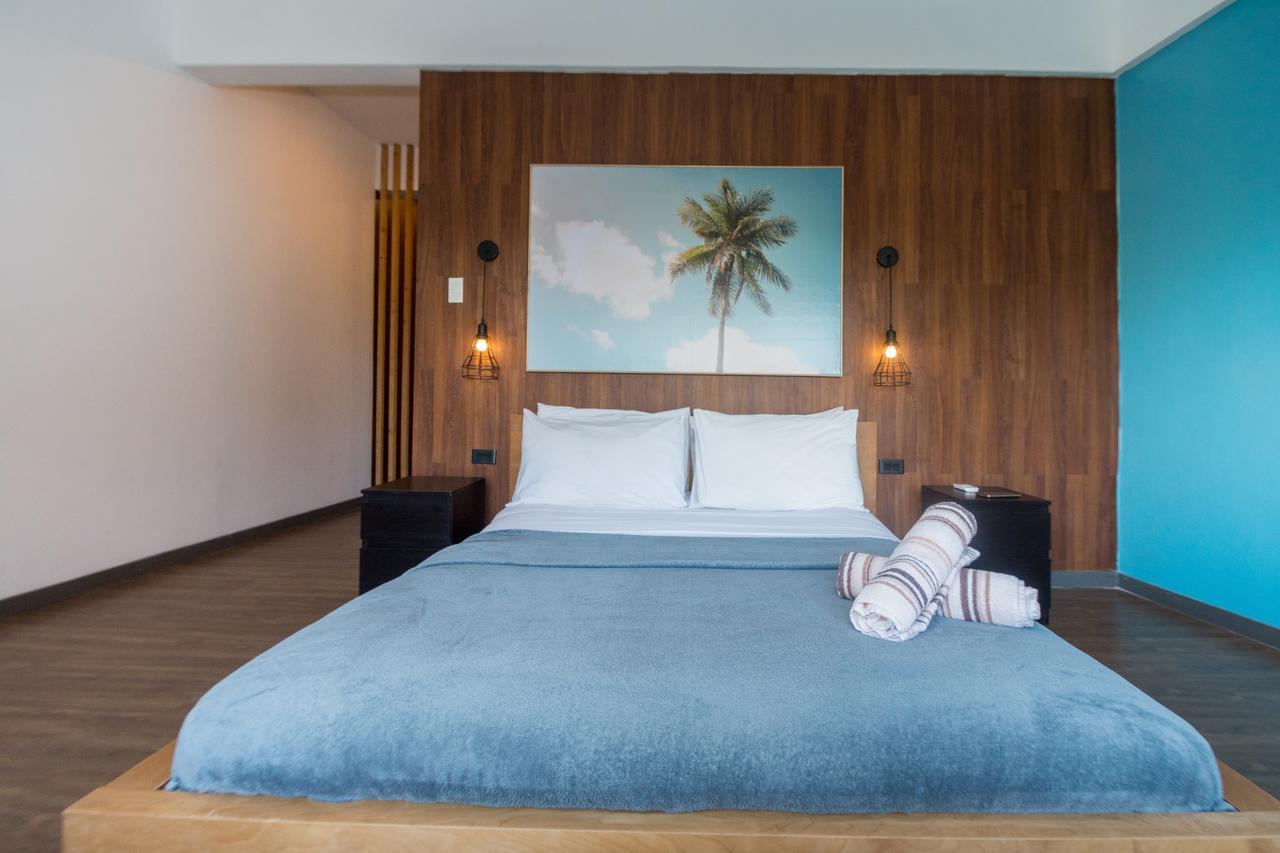 Luxeview Hotel Balabag  Экстерьер фото