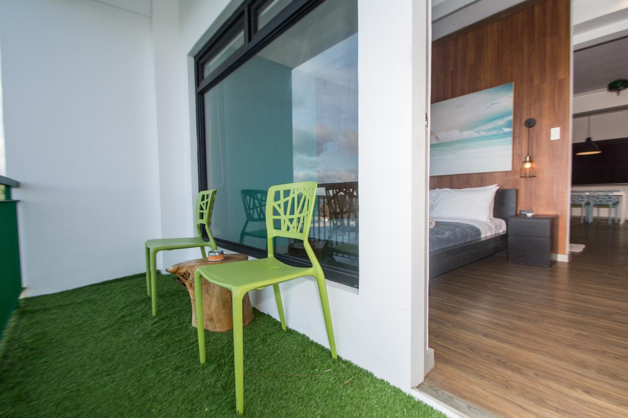 Luxeview Hotel Balabag  Экстерьер фото