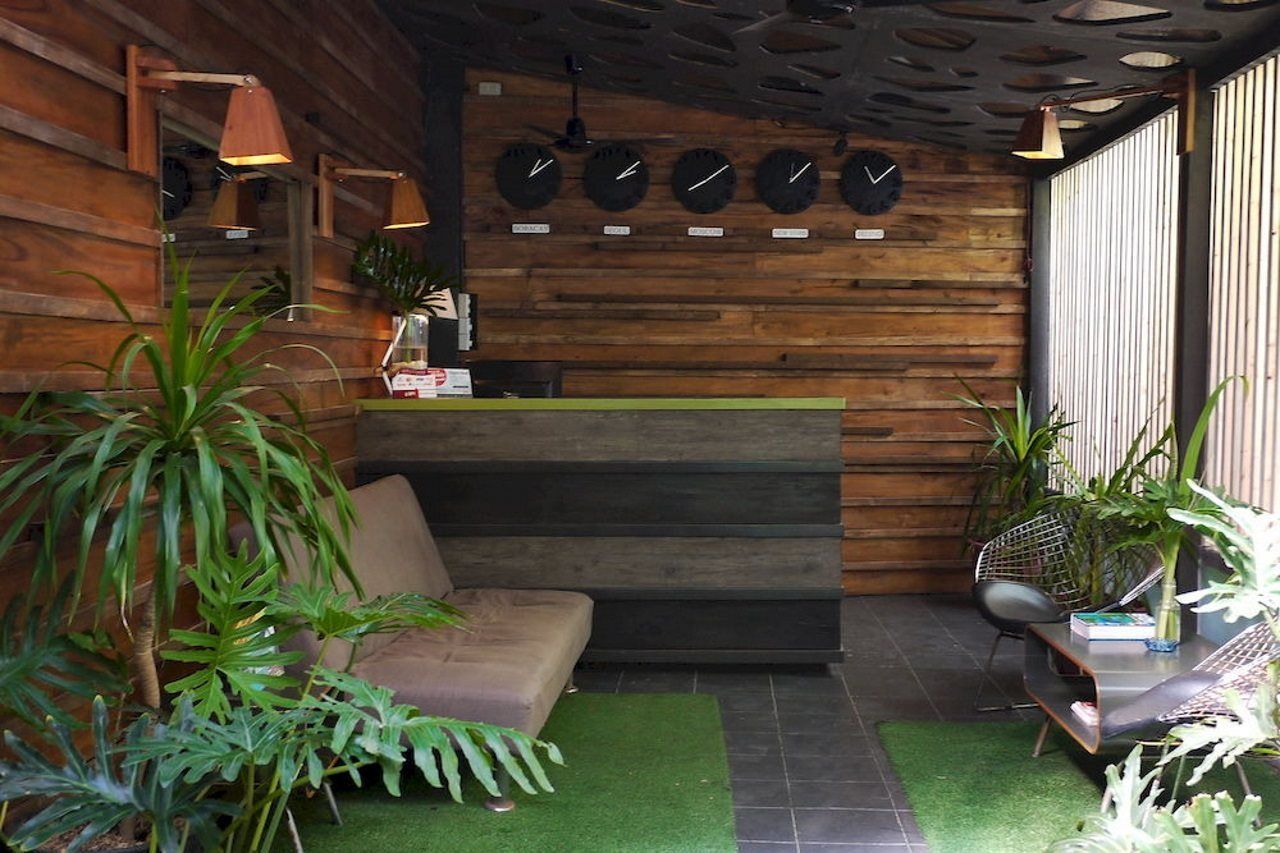Luxeview Hotel Balabag  Экстерьер фото