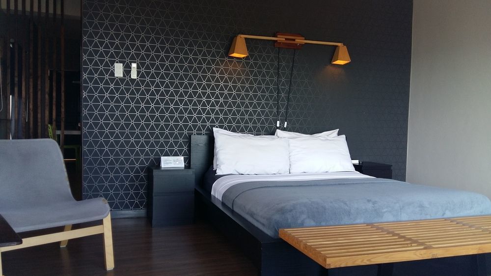 Luxeview Hotel Balabag  Экстерьер фото