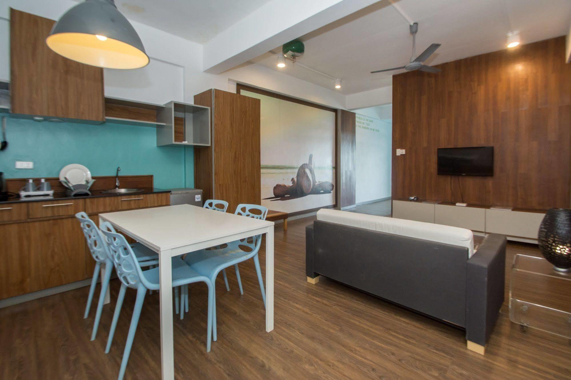 Luxeview Hotel Balabag  Экстерьер фото